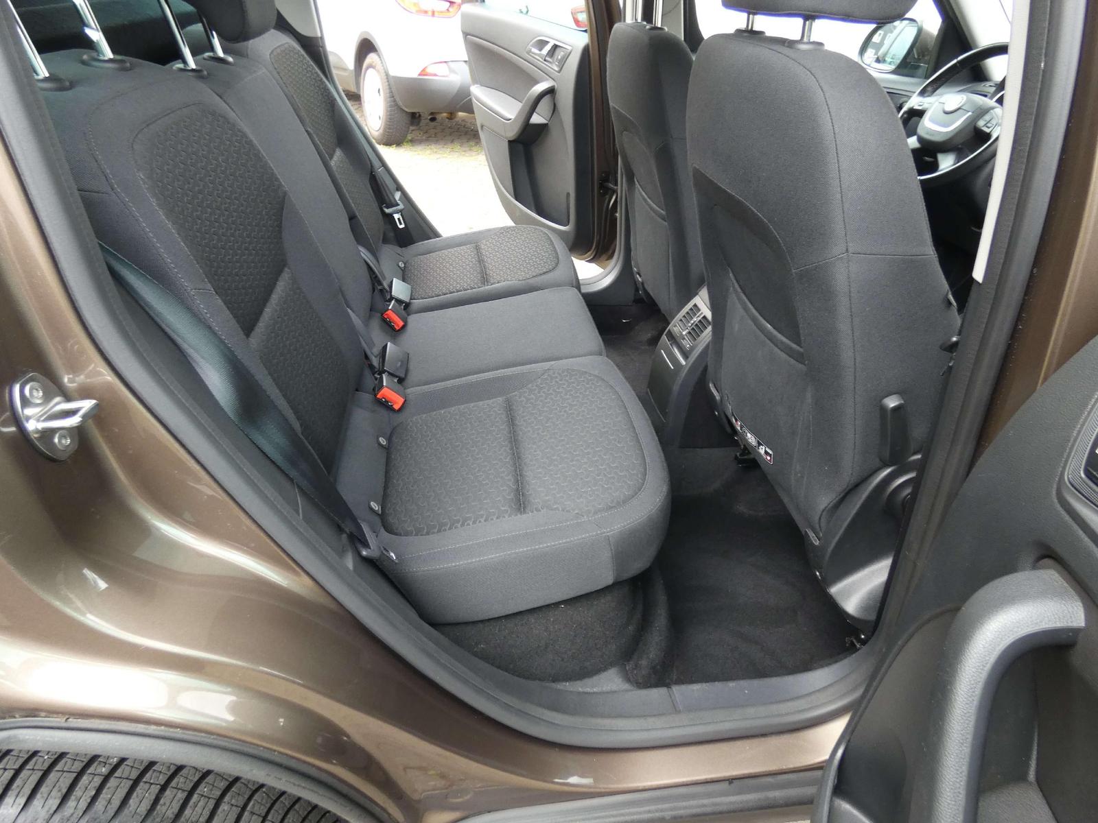 Skoda Yeti 1.4 TSI 122 ch – Elegance Plus – 1re main – Toit panoramique – Xénon – Park Assist – 140 500 km