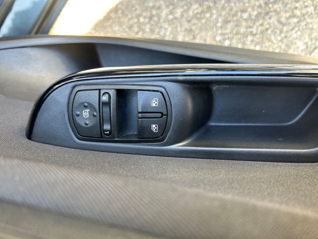 Corsa Color Edition 1.4 INTELLI LINK PDC CAM KLI