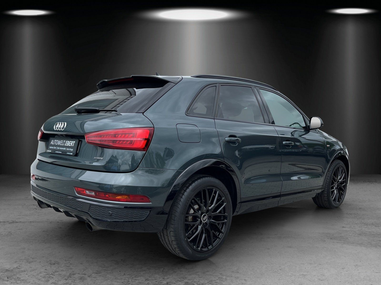 Fahrzeugabbildung Audi Q3 2.0 TFSI quattro S-LINE Comp./PANO/KAMERA/LED
