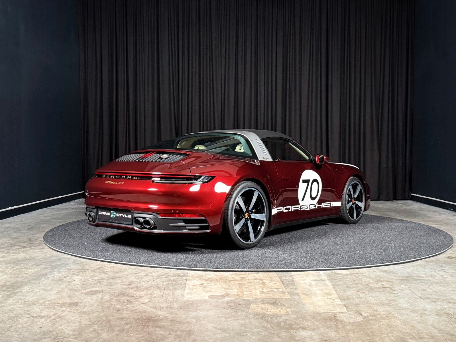 Fahrzeugabbildung Porsche 911 Targa 4 S Heritage + Lift + Approved + PCCB