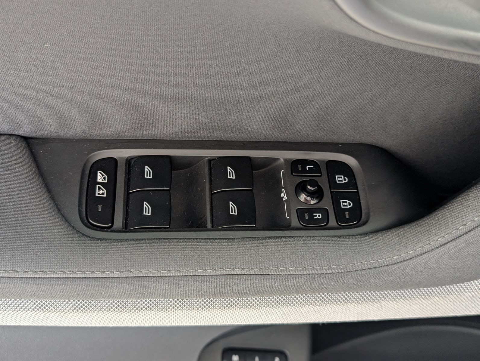 Fahrzeugabbildung Polestar 2 Range PILOT LITE PANO ACC LED H&K 360°