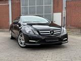 Mercedes-Benz Carplay, Pano, Keyless, Ambiante, HarmanKardon - Mercedes-Benz E 220 mit 3 Türen