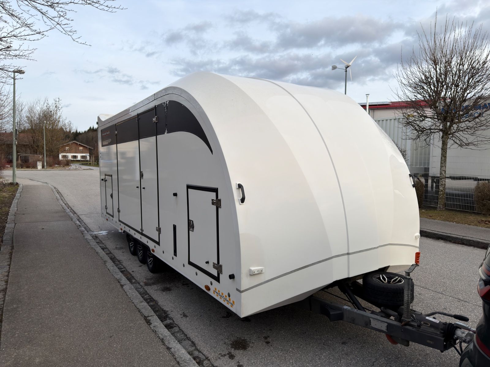 Fahrzeugabbildung Brian James Racetransporter RT6