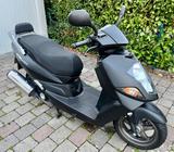 Daelim Roller SL 125 Otello F1 HU NEU Reifen fast NEU - DAELIM MOTORRAD