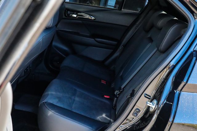Fahrzeugabbildung Mitsubishi Eclipse Cross 2.4 PHEV Plus SELECT 4WD LAGERWARE