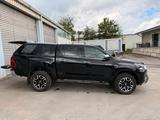 Toyota Hilux Executive - schwarze Toyota Hilux