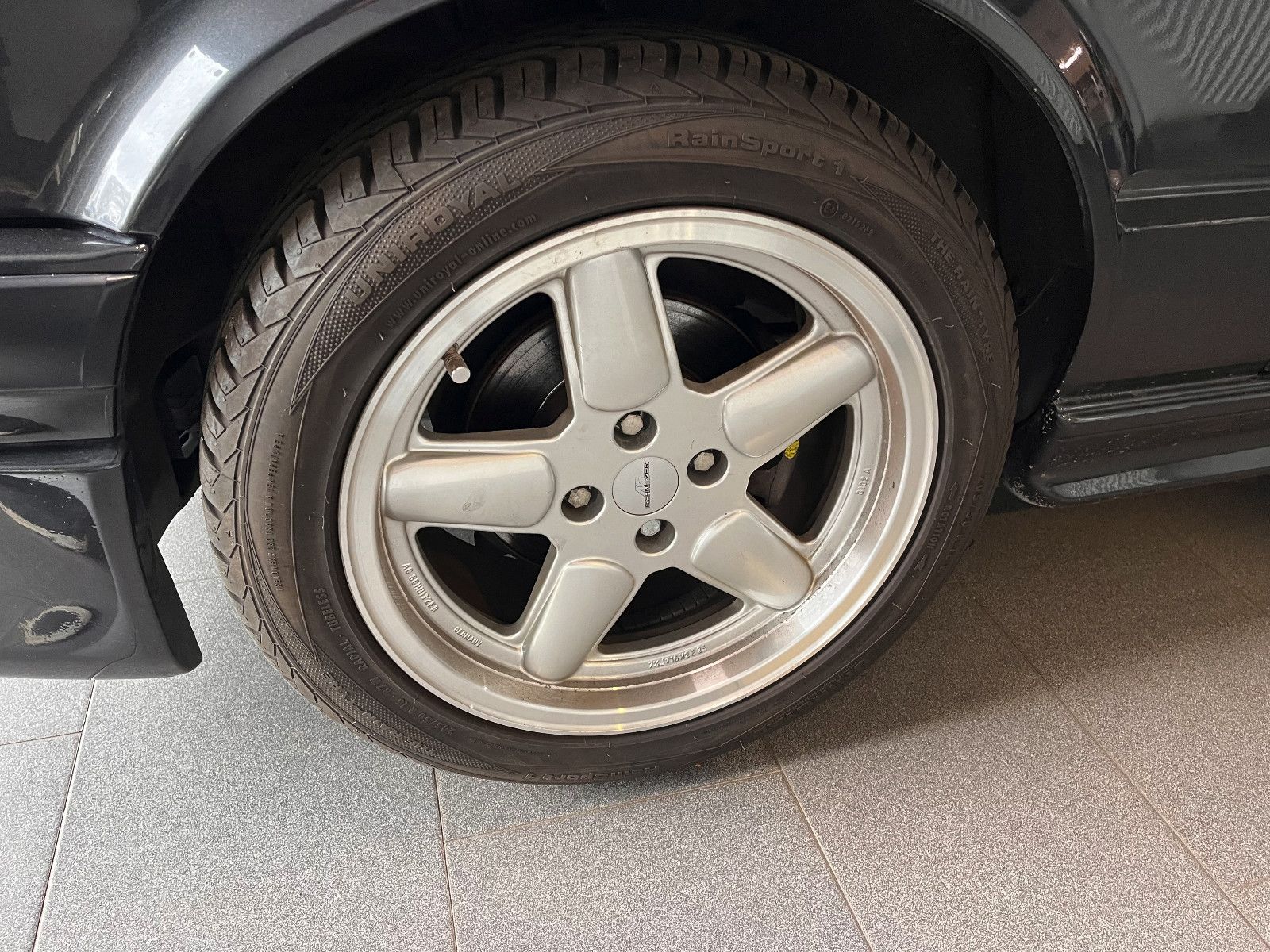 Fahrzeugabbildung BMW 320i Cabrio  A/C Schnitzer Optik / nur 99044 km