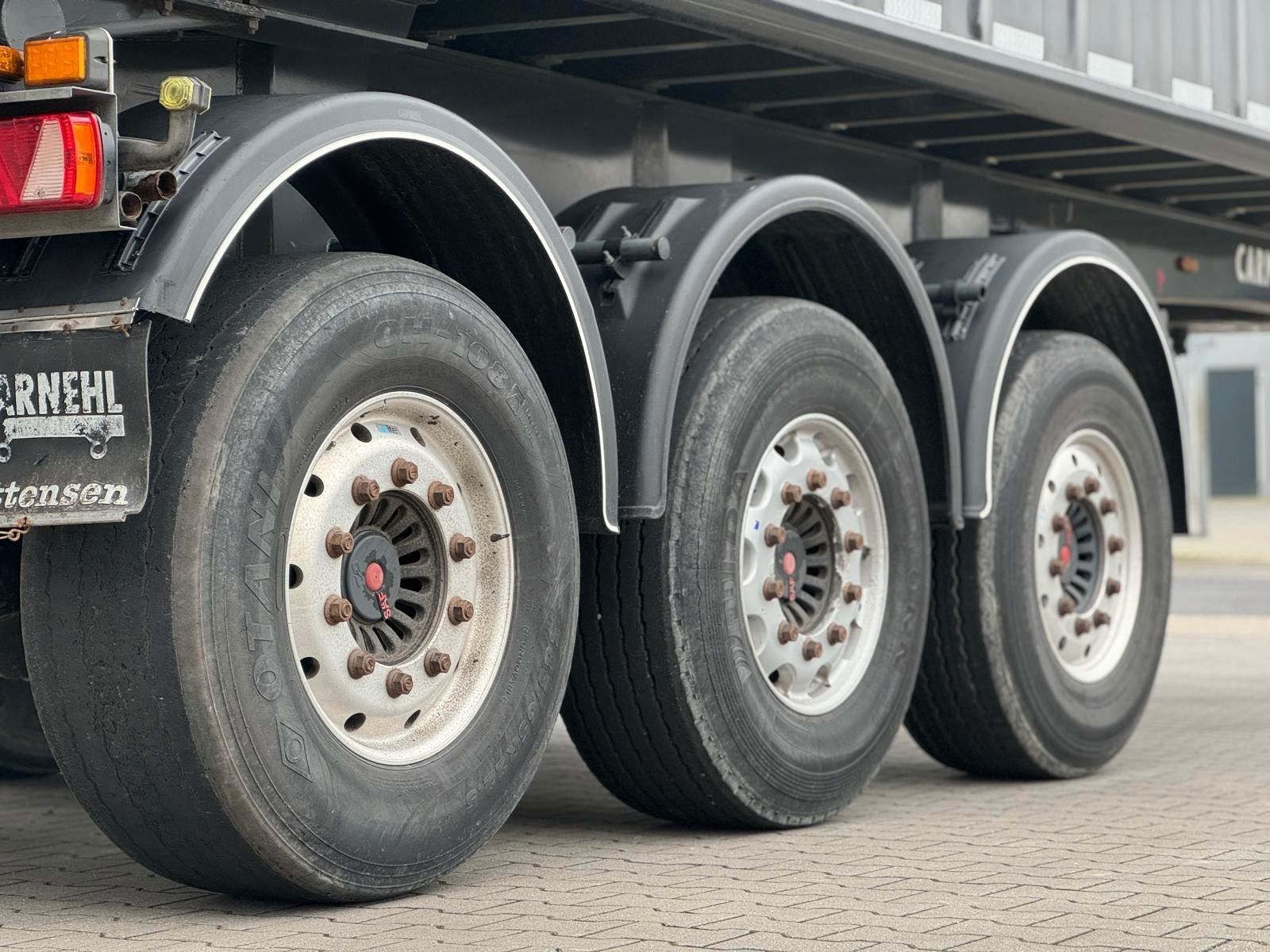 Fahrzeugabbildung Carnehl Kippmulde mit Liftachse Alumulde