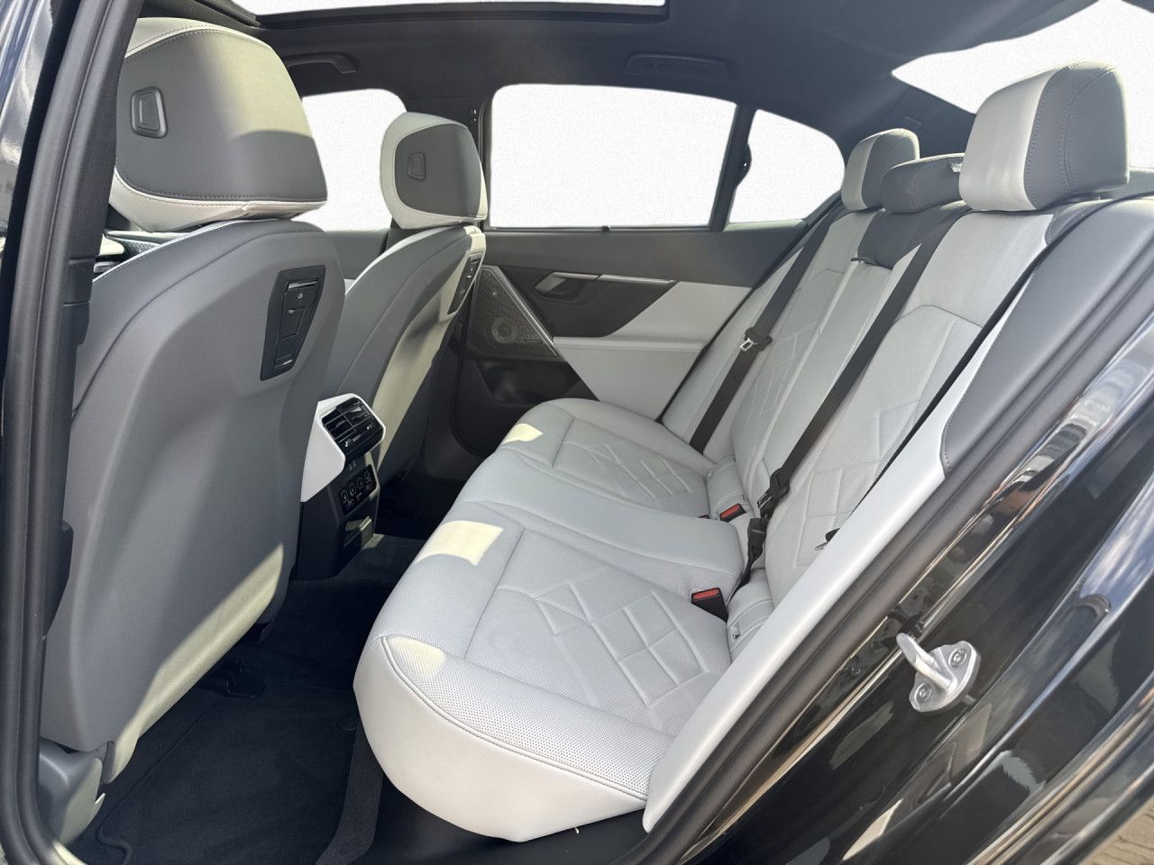 BMW i5 - Bild 16