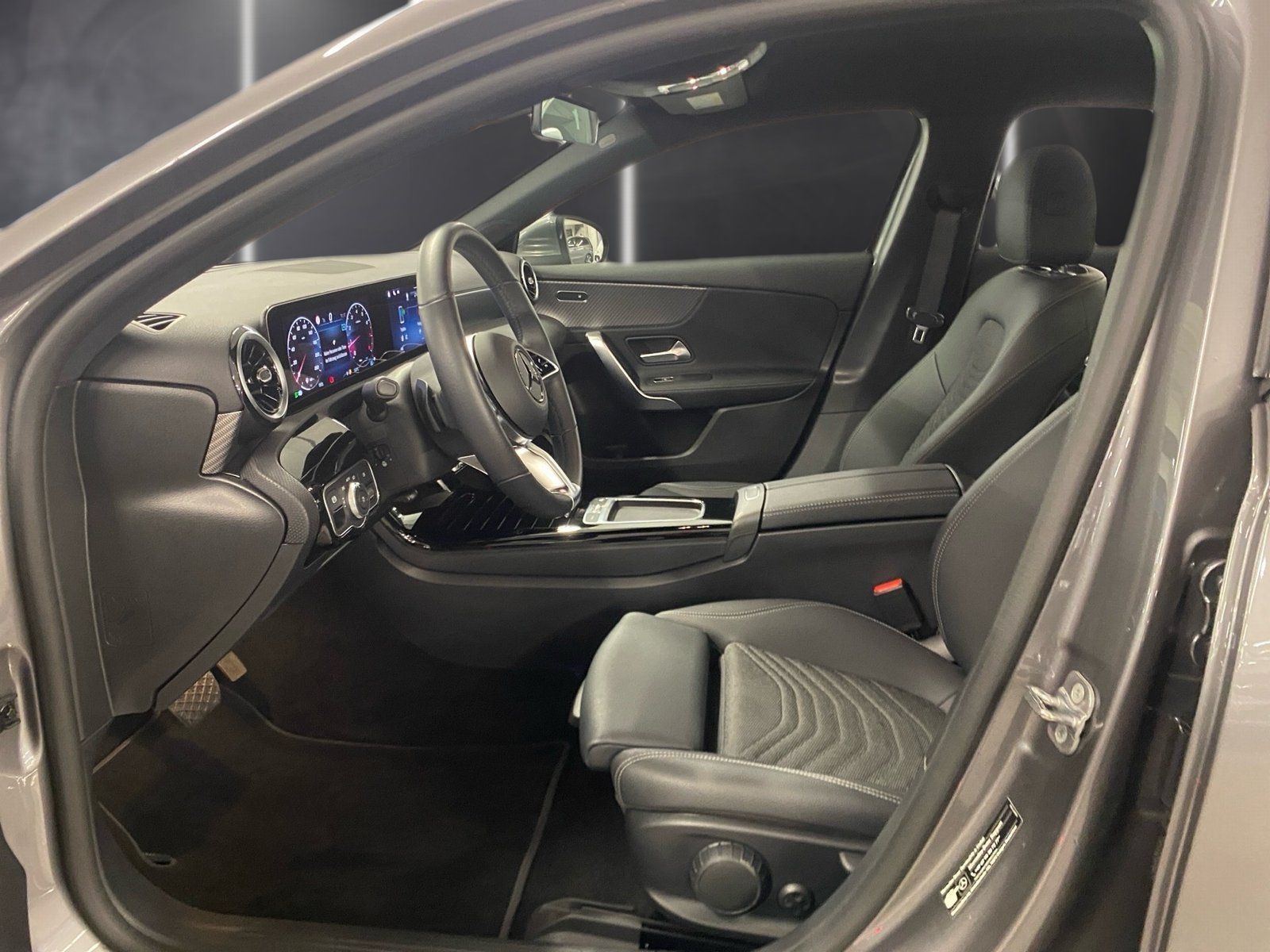 Fahrzeugabbildung Mercedes-Benz A 180 Progressive*Totwinkel*360*LED*CarPlay*MBUX