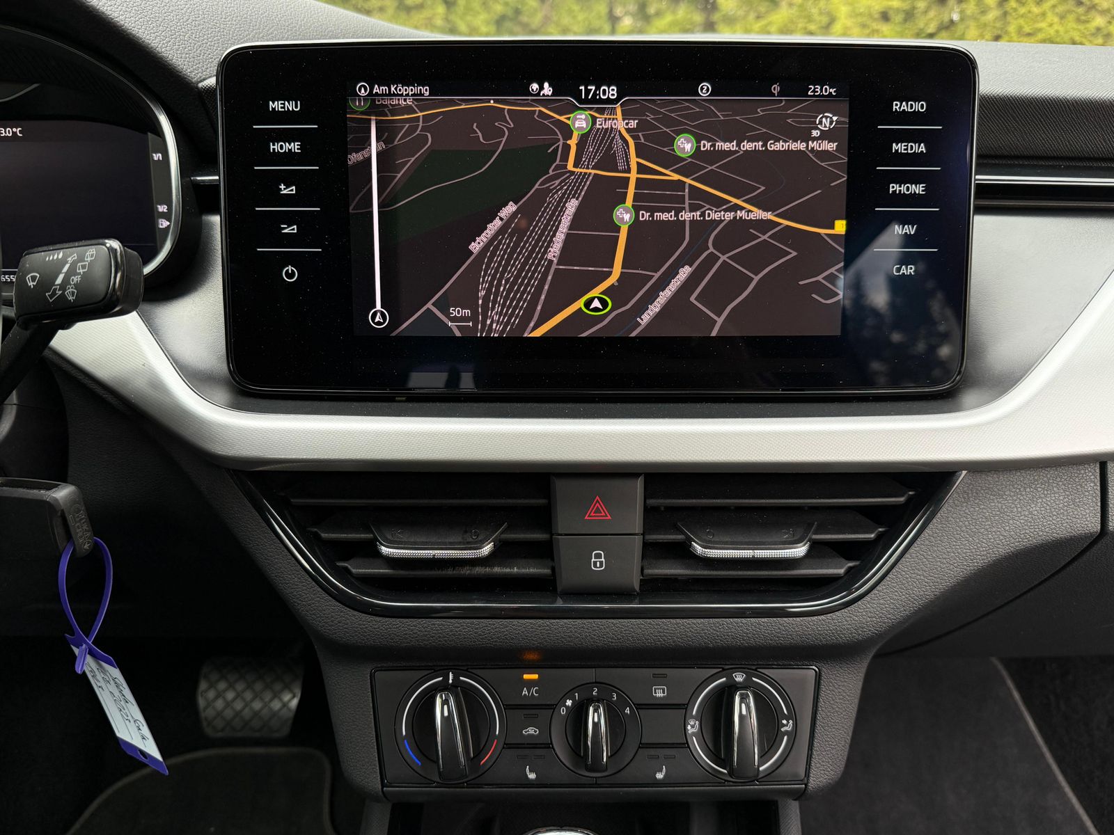 Fahrzeugabbildung SKODA Scala 1.0 TSI DSG Ambition LED+NAV+SHZ+VIRT+TEMP