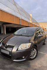 Toyota Auris Life - Toyota Auris Gebrauchtwagen in Stuttgart