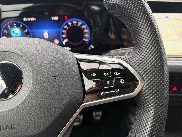 Golf 8 VIII R-Line 1.5 eTSI Navi ACC Rear View