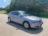 Audi A3 , 3 Türer , AHK - Audi A3: Türer