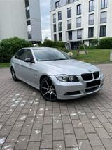 BMW 3er E90 318i N46 Limousine, Navi, SHZ,... - BMW aus 2007: 3er