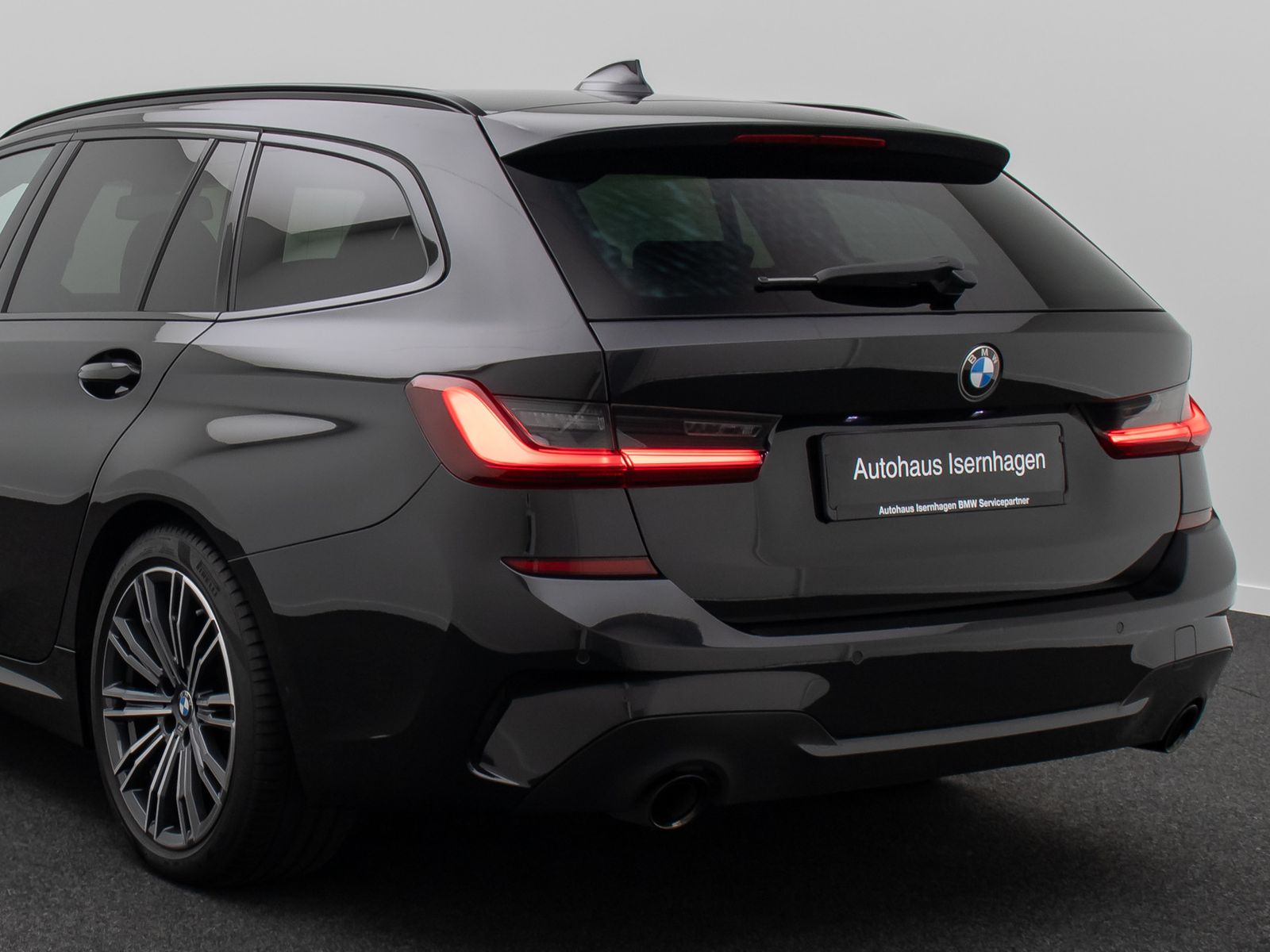 Fahrzeugabbildung BMW 320d M Sport Panorama DAB Laser HiFi Komfort