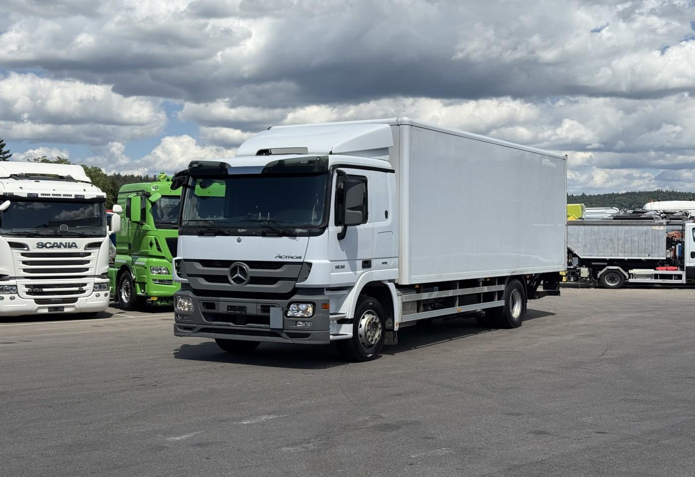 Mercedes-Benz Actros 1836 4x2 Koffer / HB / Swiss-Vehicle