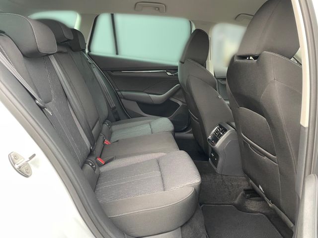 Octavia Combi Clever 2.0 TDI DSG Navi,Klima,Kame