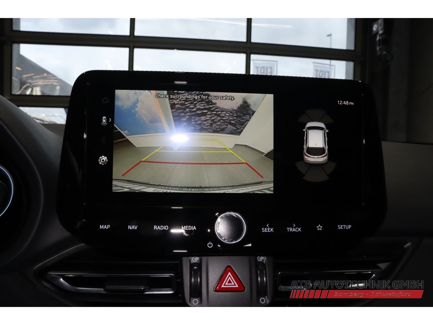 Fahrzeugabbildung Hyundai i30 Advantage 1.5 T-GDi 48V 140PS M/T Navi LED A