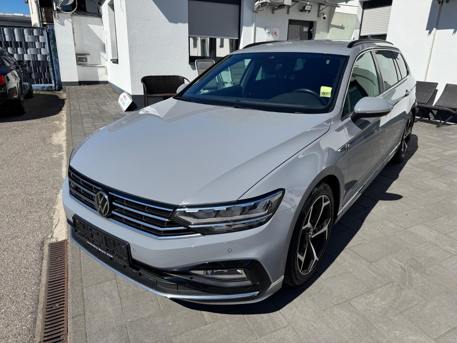 Volkswagen Passat Variant R-Line 200PS  ACC LED Leder Digit