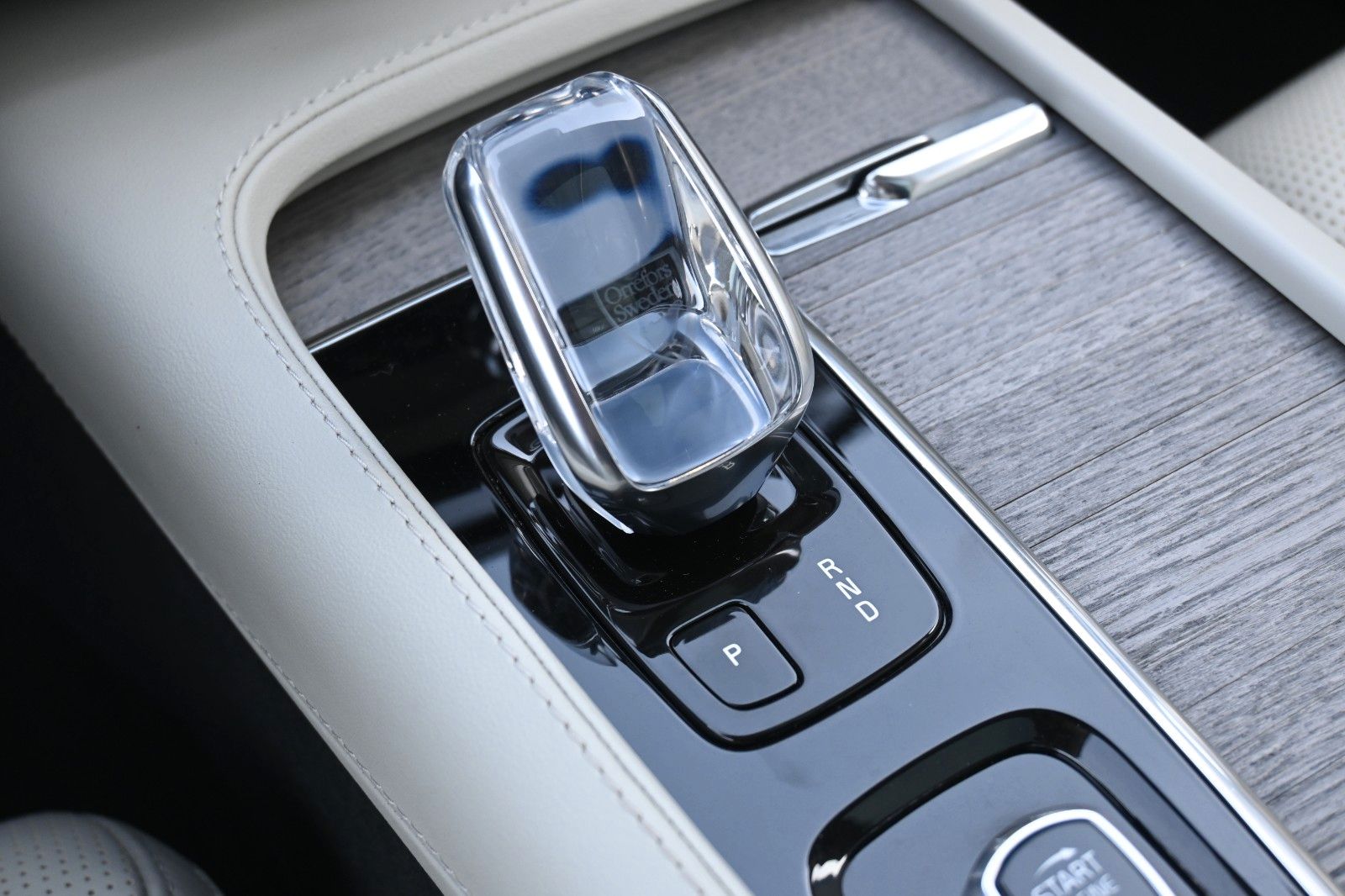 Fahrzeugabbildung Volvo XC90 T8 AWD Recharge Inscription*PANO*STHZ*B&W