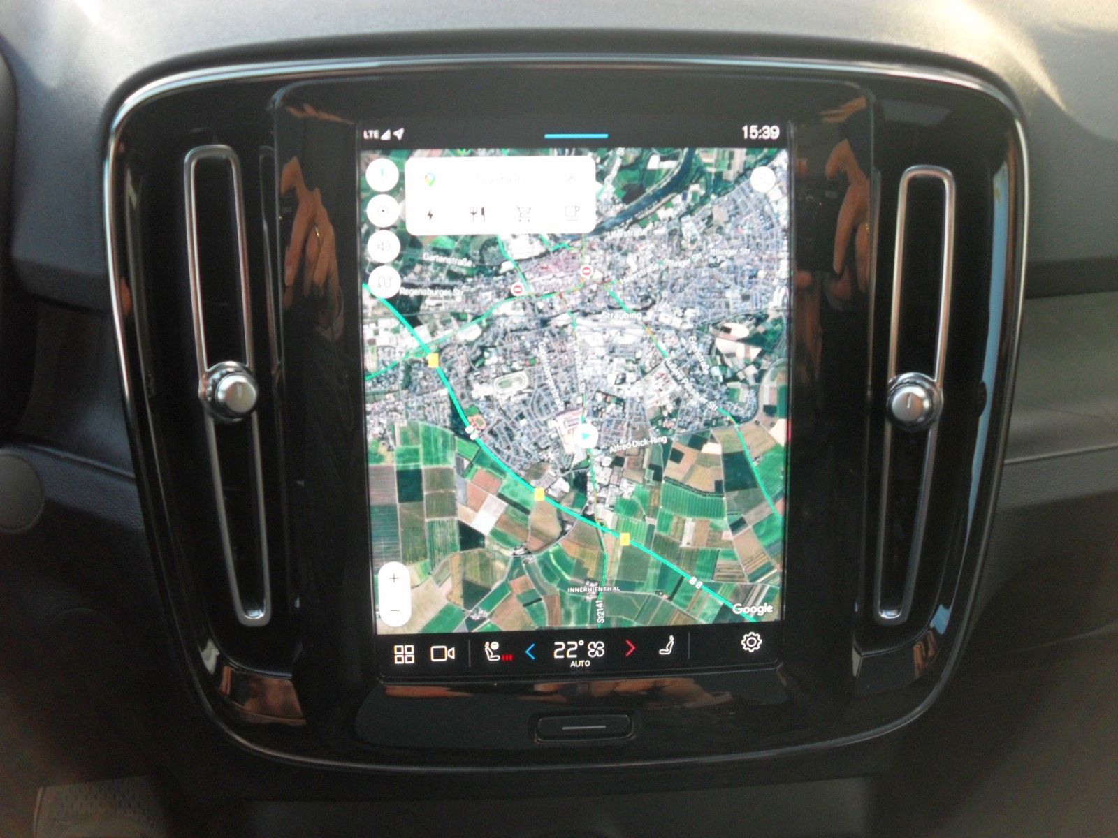 Fahrzeugabbildung Volvo C40 Ultimate Recharge Pure Electric AWD