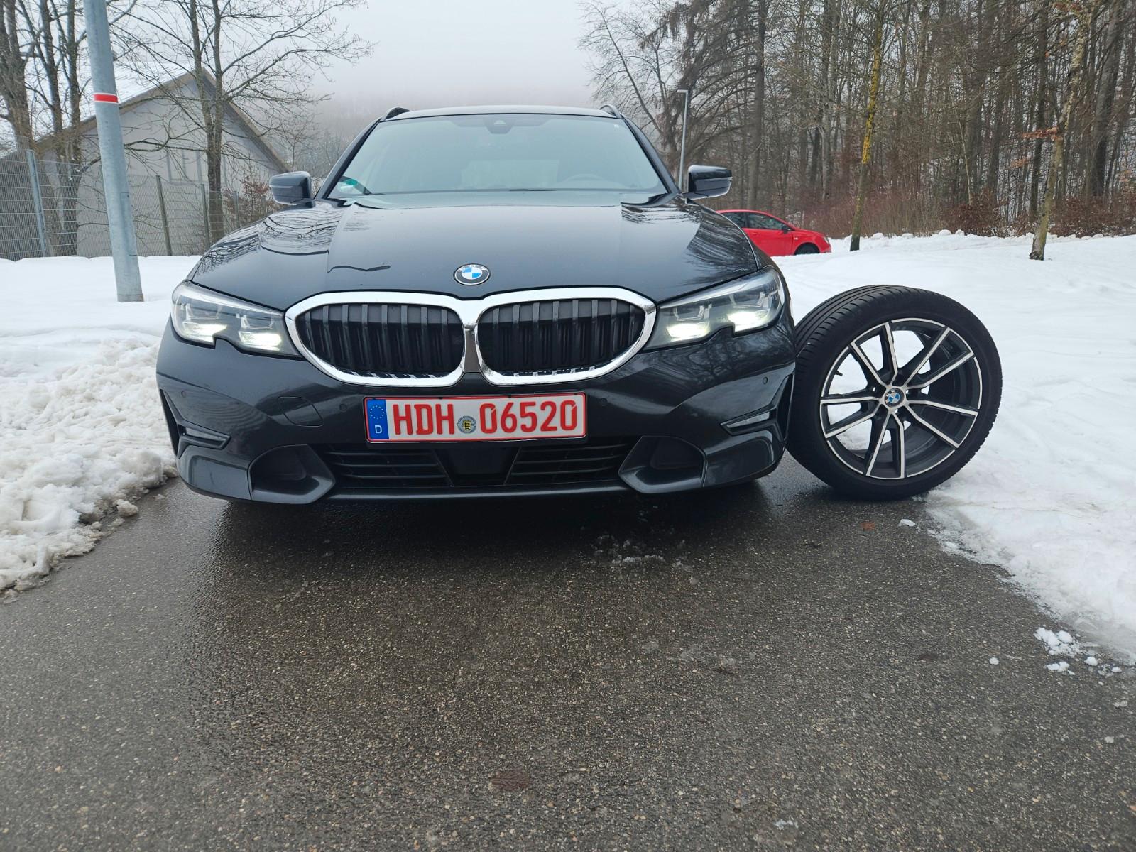 BMW 320 MILD HYBRID D/E- AUT/LEDER/ACC/NAVI/LED/ALU