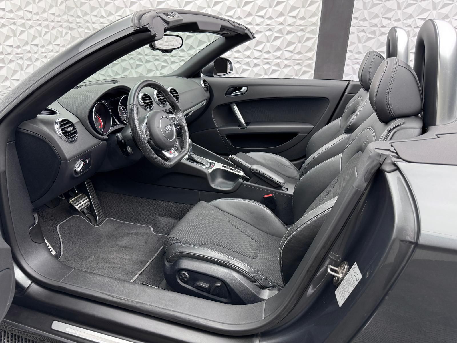 Fahrzeugabbildung Audi TT 2.0 TFSI QUATTRO/S-LINE/S-TRONIC/LIEBHABERSTK