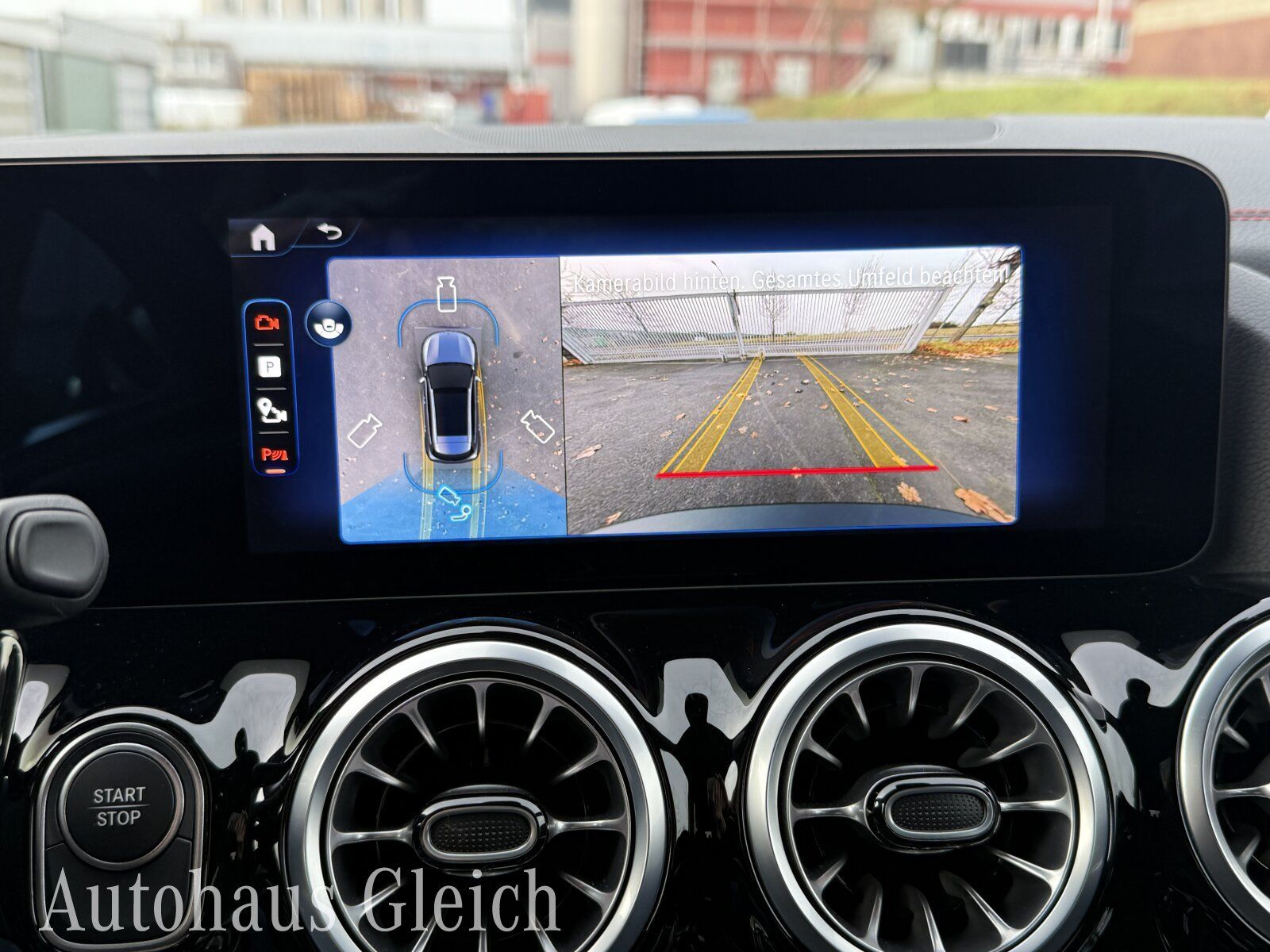 Fahrzeugabbildung Mercedes-Benz EQA 350 AMG Line 4Matic Navi/KEYLESS-Go-Paket/LE
