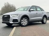 Audi Q3 BiXenon Navi Keyless Go Sitzheizung Tempomat - silberne Audi Q3