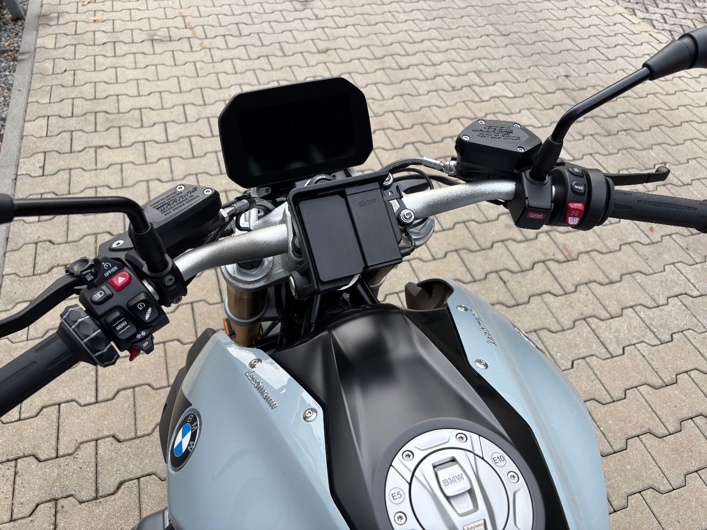 Fahrzeugabbildung BMW R 1250 R 3 Pakete