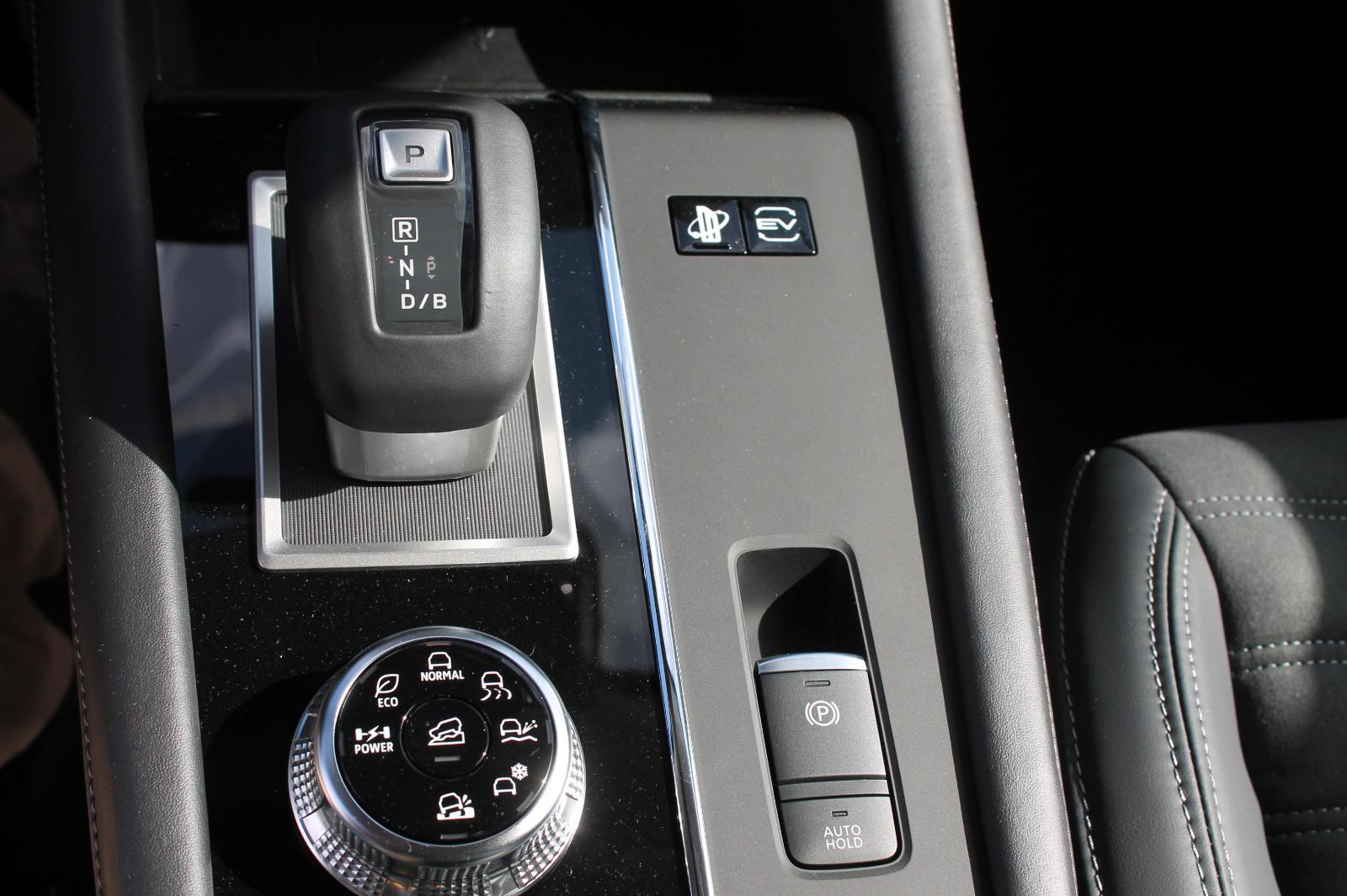 Mitsubishi Outlander 2.4 PHEV 100 kW S-AWC Intro Edition,