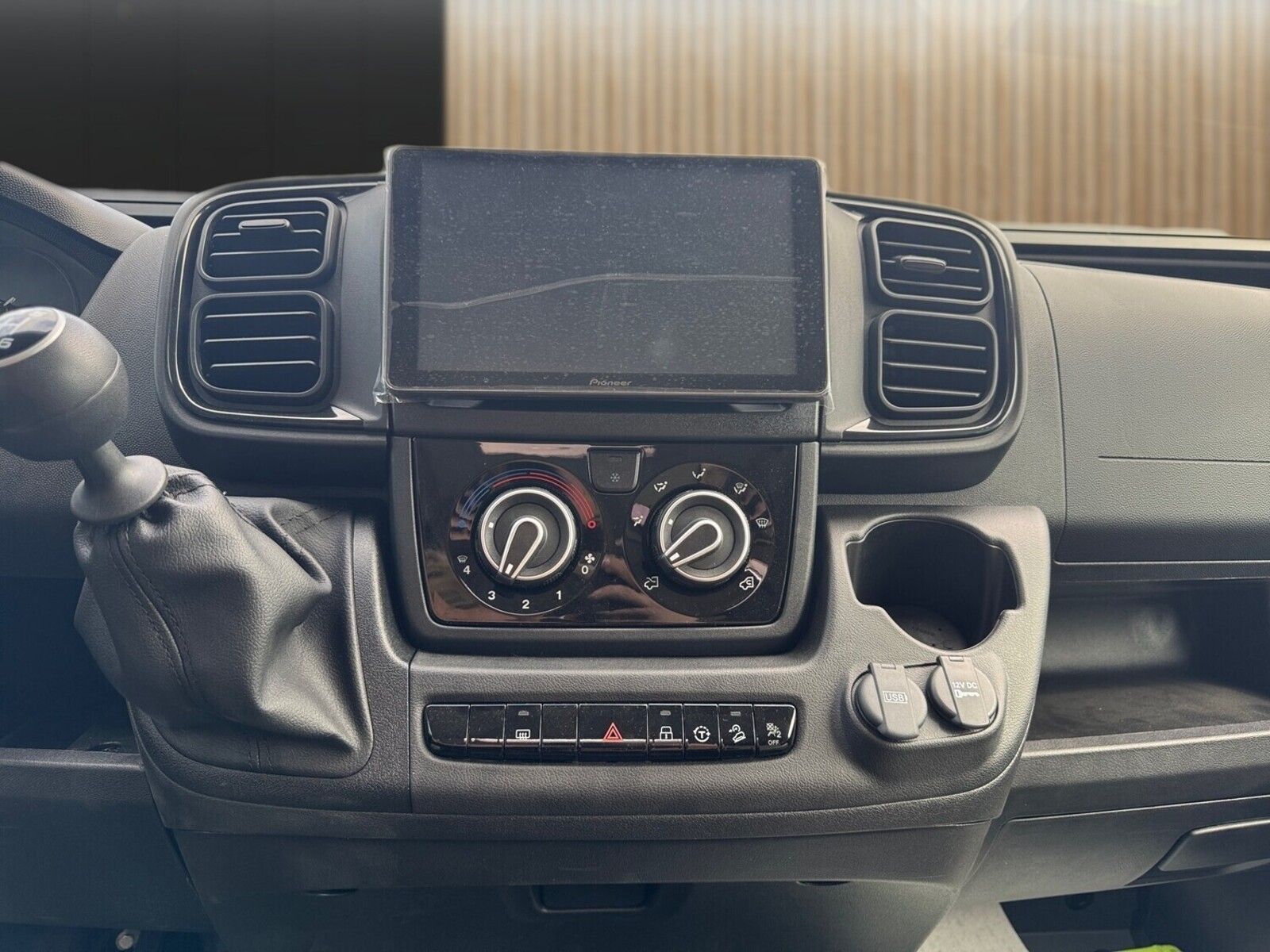 Fahrzeugabbildung Forster Livin Up FV599EBL Solar,Markise,RK