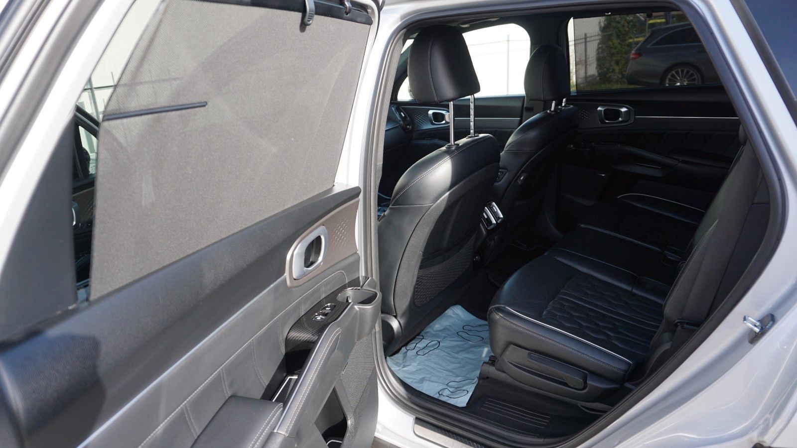 Fahrzeugabbildung Kia Sorento Platinum 4WD,Pano,Kamera,Navi,Leder,Bose