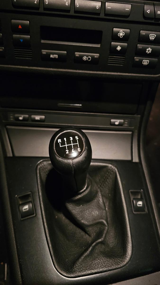 BMW 320 2004 — photo 13