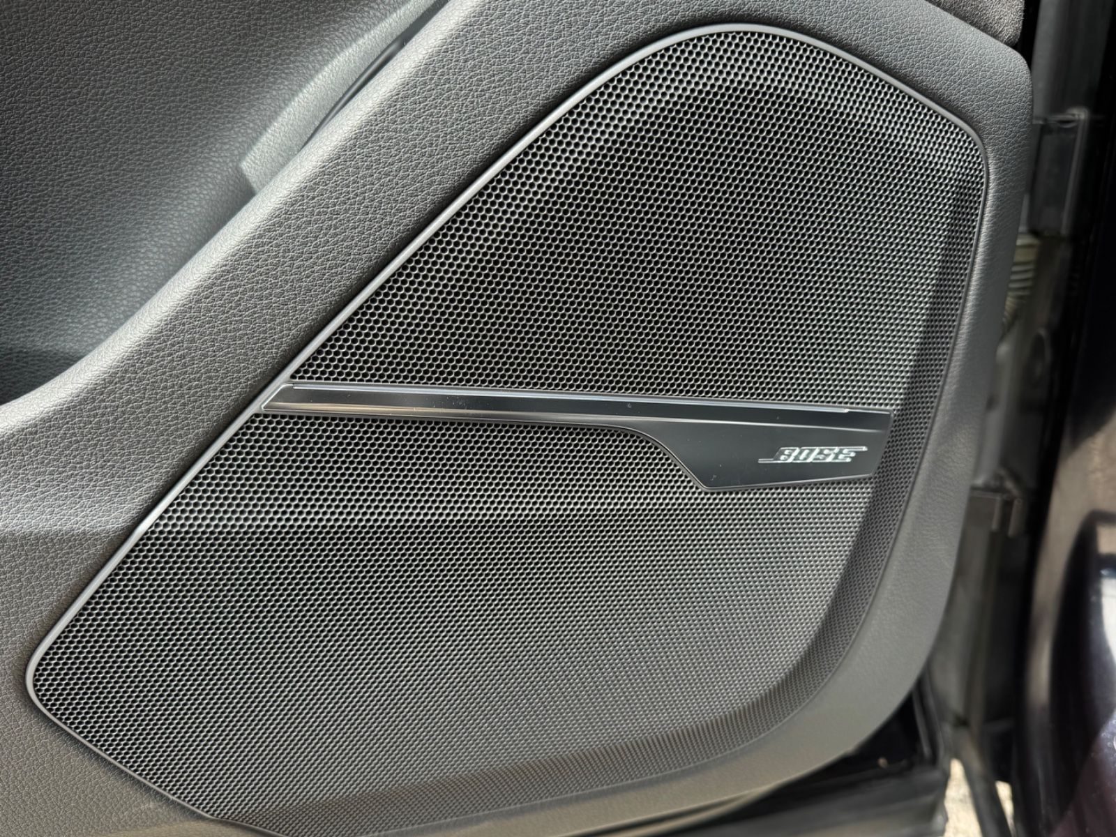 Fahrzeugabbildung Audi SQ7/RAUTEN-SITZE/PANO/AHK/360°Cam/Carbon/BOSE/