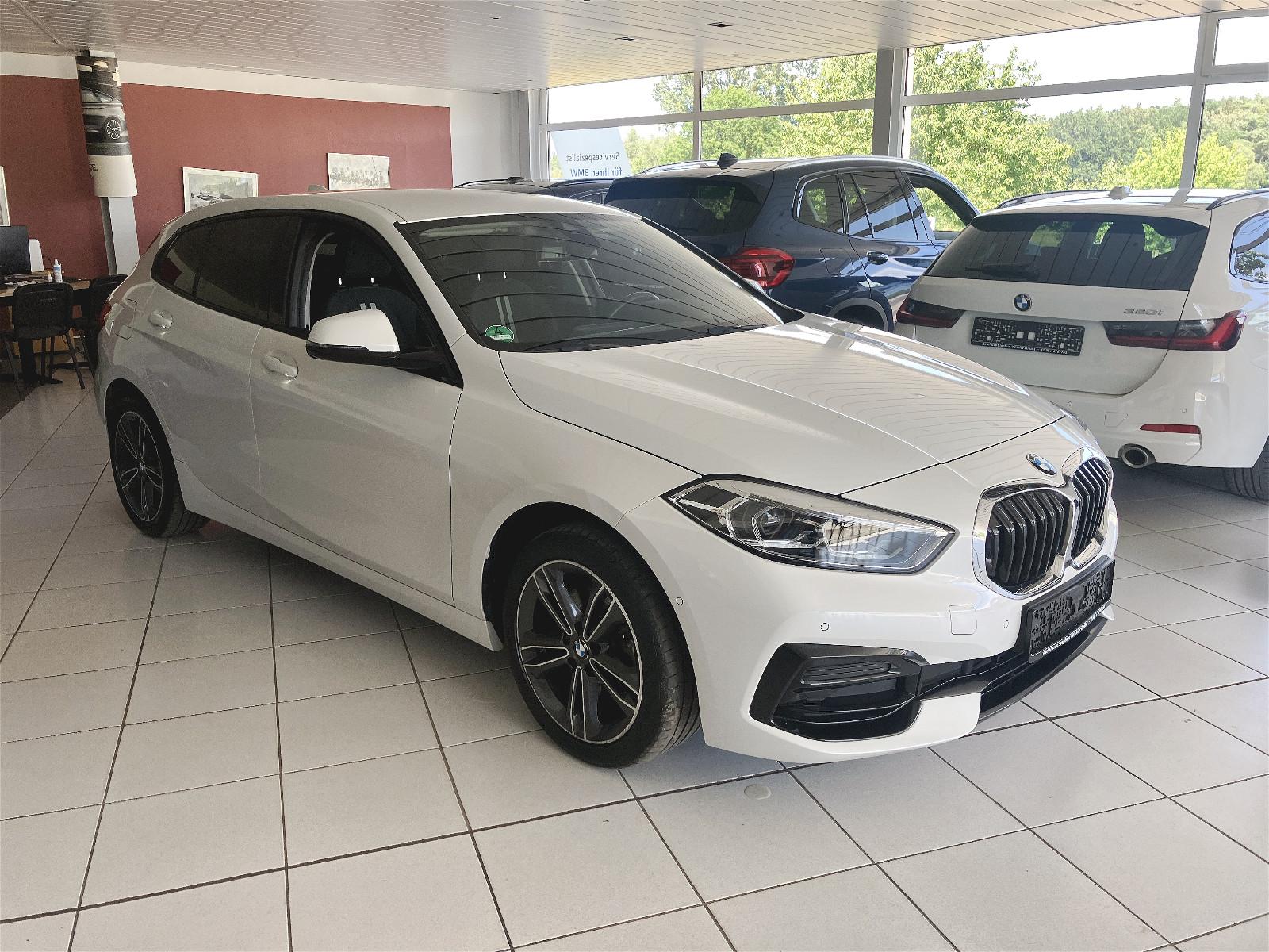 BMW 118i SportLine/Parksst/HiFi/Apple/Kamera/DAB