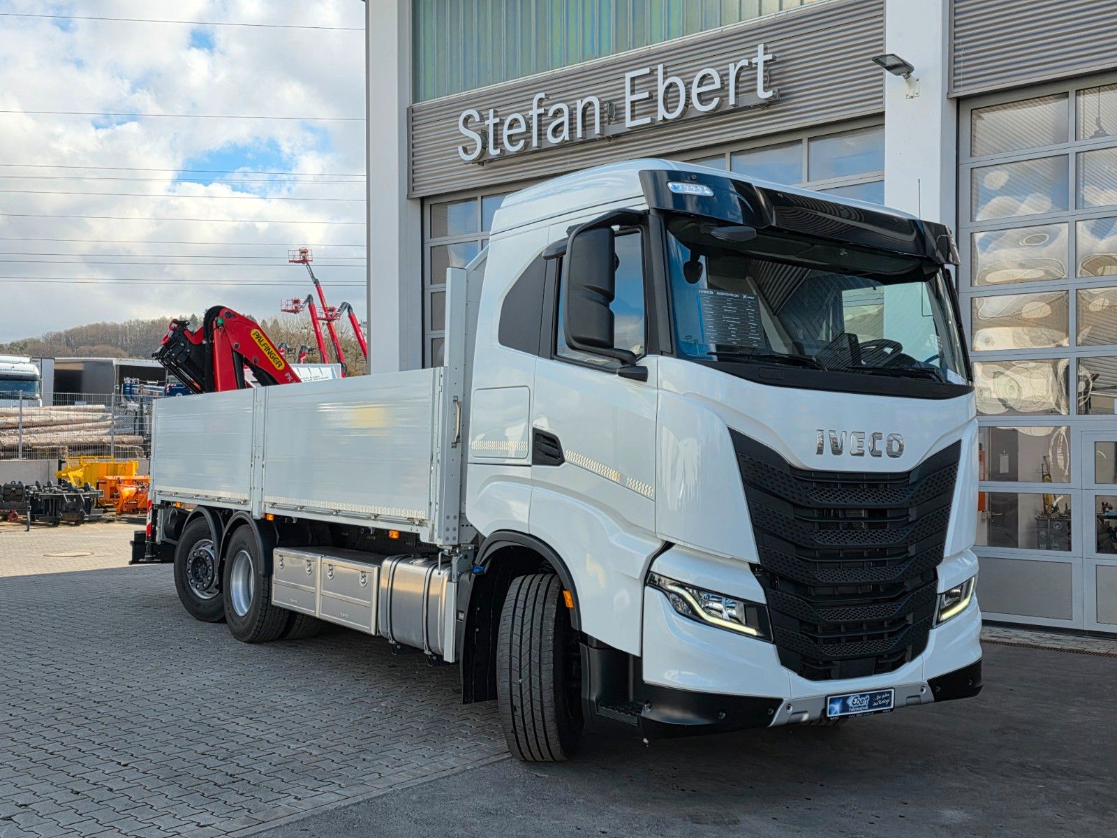 Fahrzeugabbildung Iveco X-Way AD280X49Y Palfinger PK 19.001 SLD5 Funk