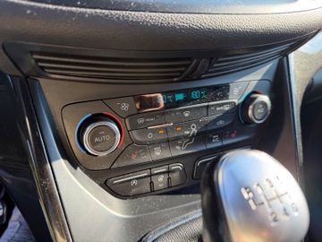 Ford Kuga - 10