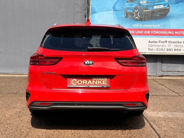 Fahrzeugabbildung Kia Ceed 1.6 CRDi Kombi Automatic Navi*Technol.Paket