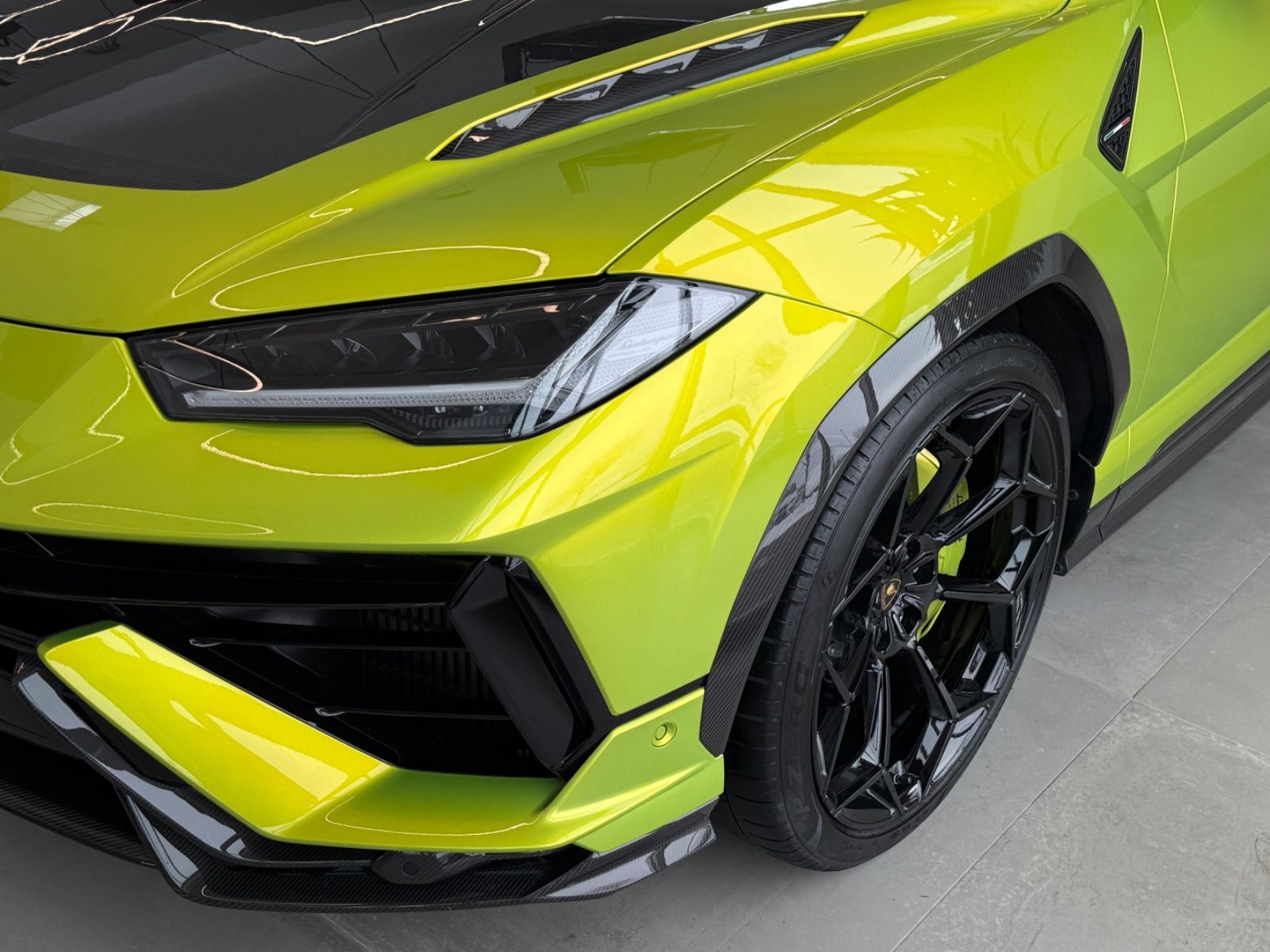Urus 4.0 V8 Performante Full Carbon Ad Personam