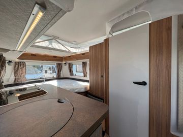 Fahrzeugabbildung HYMER / ERIBA / HYMERCAR Eriba Touring 542 - Legend - Modell 2023