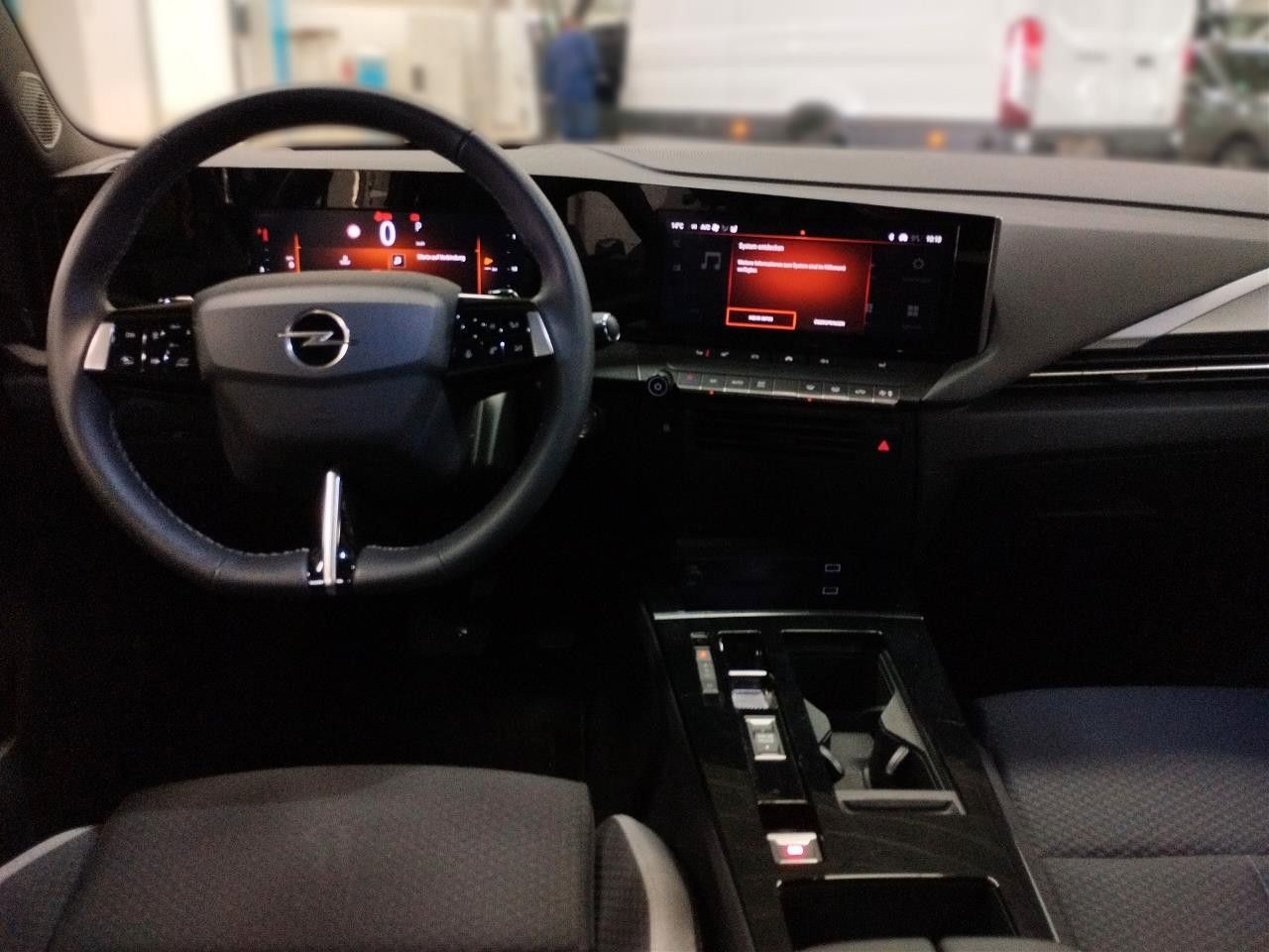 Fahrzeugabbildung Opel Astra L ST 1.2T EDITION AT-8 NAVI/LED/SPORT/DAB+