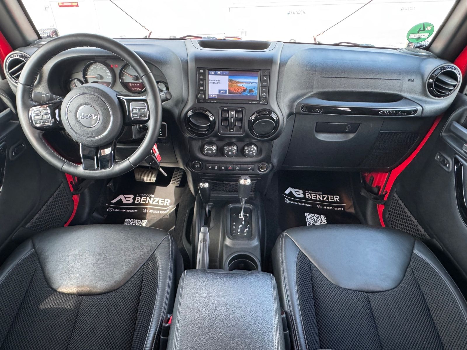 Fahrzeugabbildung Jeep Wrangler Unlimited Night Eagle/SOFT-Top/Daystar/