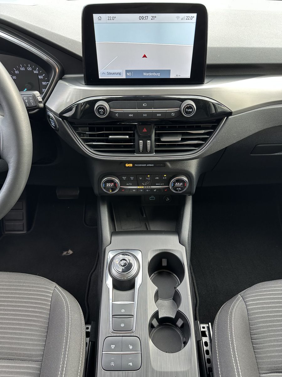 Fahrzeugabbildung Ford Kuga 2.0 EB 4x4 Titanium Aut. NAV+LED+PANO+TEMPO