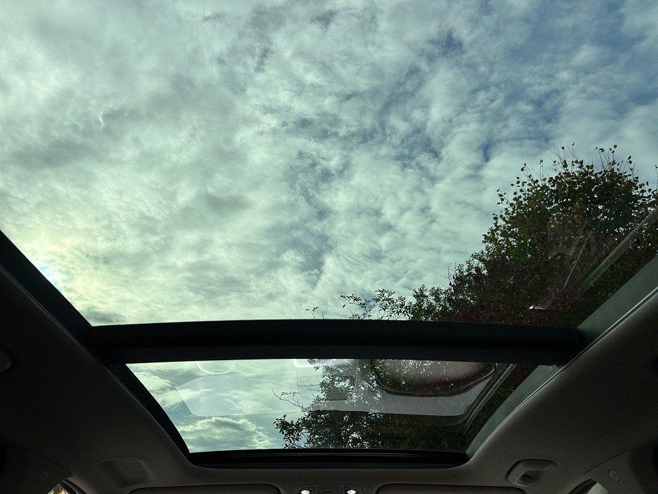 Fahrzeugabbildung Hyundai SANTA FE SEVEN 2.2 CRDi 4WD 8AT PREMIUM PANO 1HD