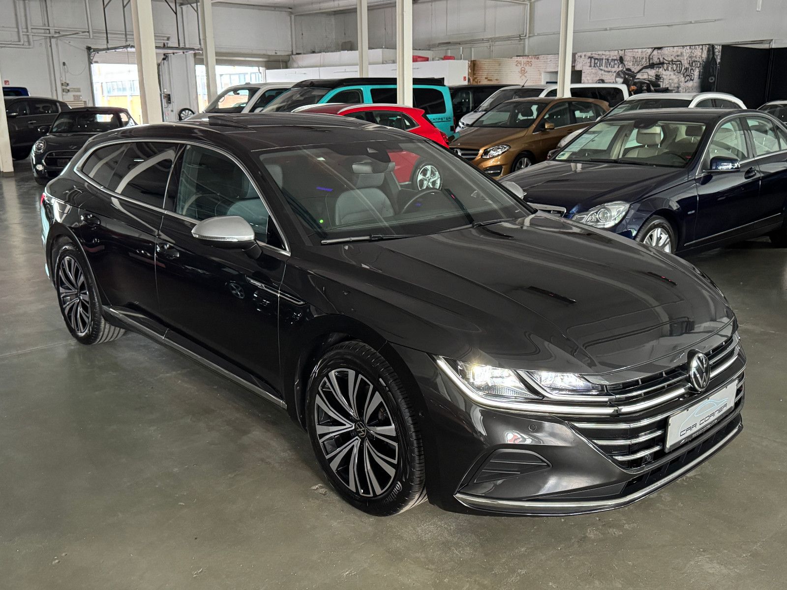 Fahrzeugabbildung Volkswagen ARTEON SB DSG ELEGANCE PANO IQ-LIGHT VW GARANTIE