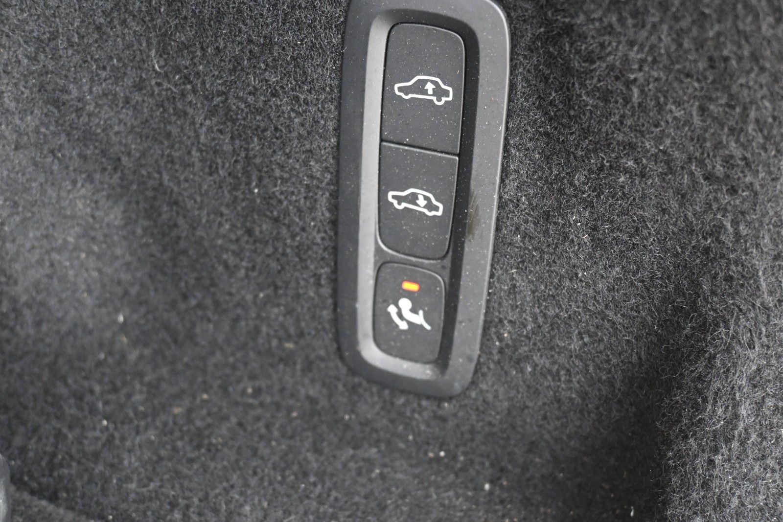 Fahrzeugabbildung Volvo XC60 T8 Ultimate Dark AWD*AHK*HUD*Pano*Massage*