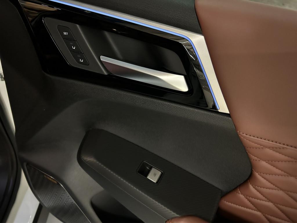 Mitsubishi Outlander Plug-in Hybrid TOP + Luxury Paket PANO