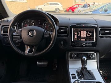 Volkswagen Touareg - 9